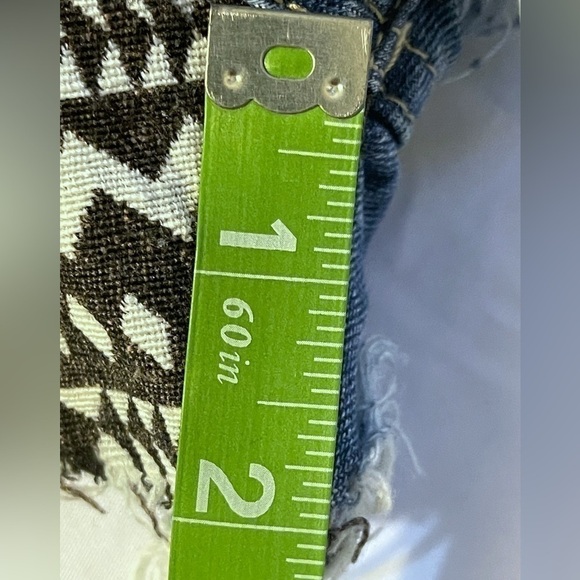 BLUE Note Denim Fabric Cut Off Jean Shorts - Picture 5 of 5